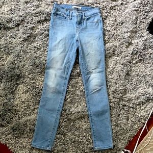 Levi’s High rise skinny jeans Sz 25